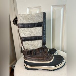 Sorel 'Helen of Tundra" Leather Rubber Faux Fur Sherpa Warm Winter Snow Boots 7